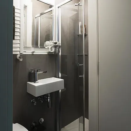 Easytopstay - Stylish Flat With Garden * Rome